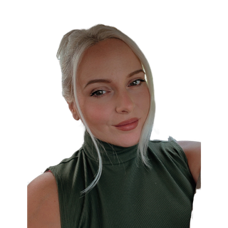 Lynzee Herrington, founder of Crafts & Clicks